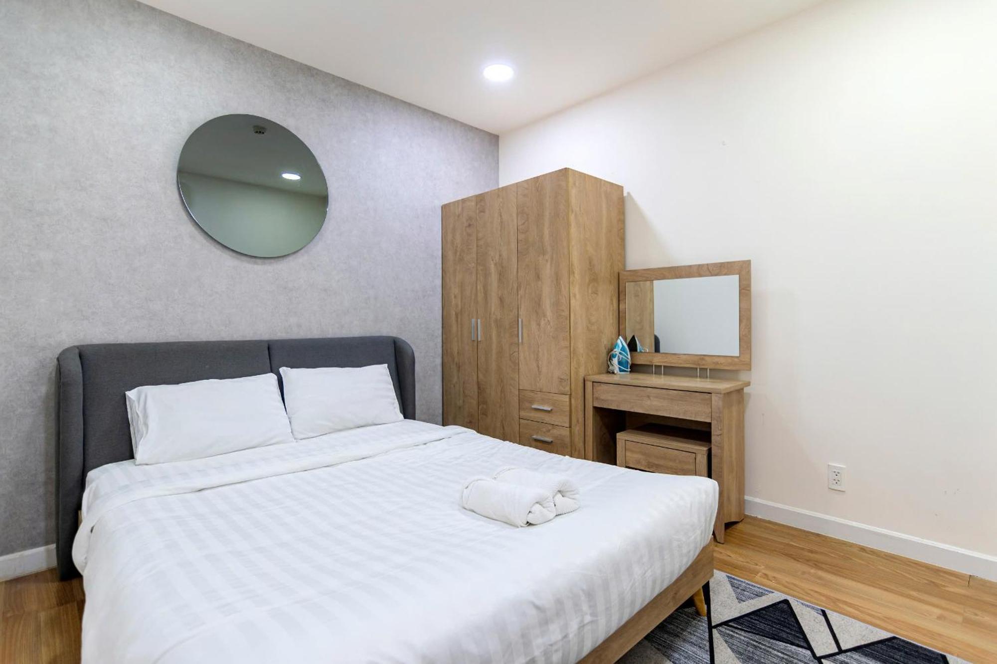 Grand Riverside Aparment 4brs 5 Beds Near D1 *
