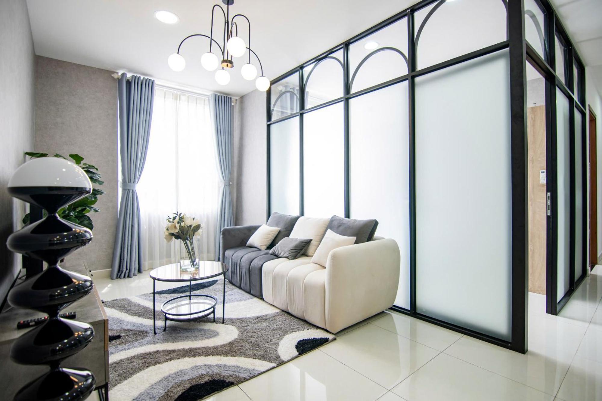 Grand Riverside Aparment 4brs 5 Beds Near D1 Apartamento *