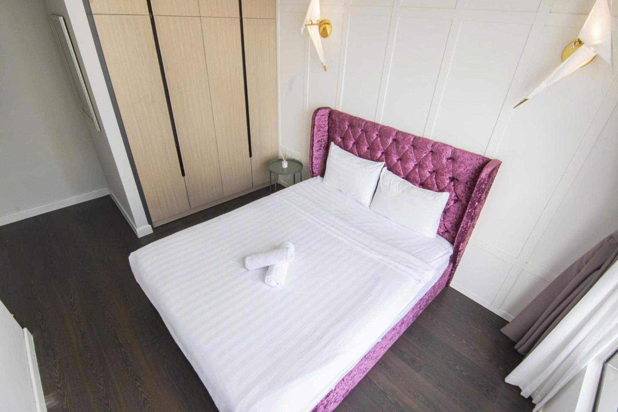 Grand Riverside Aparment 4brs 5 Beds Near D1